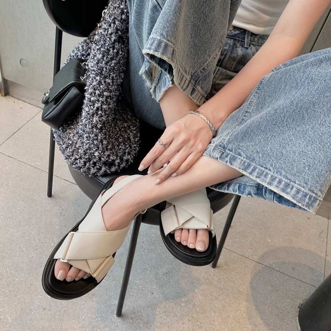 夏の女性用シープスキン クロスストラップ オープントゥ カジ - Summer Clothing Modest のレビューと価格
