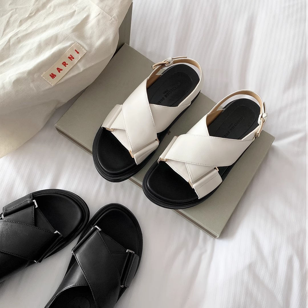 夏の女性用シープスキン クロスストラップ オープントゥ カジ - Summer Clothing Modest のレビューと価格