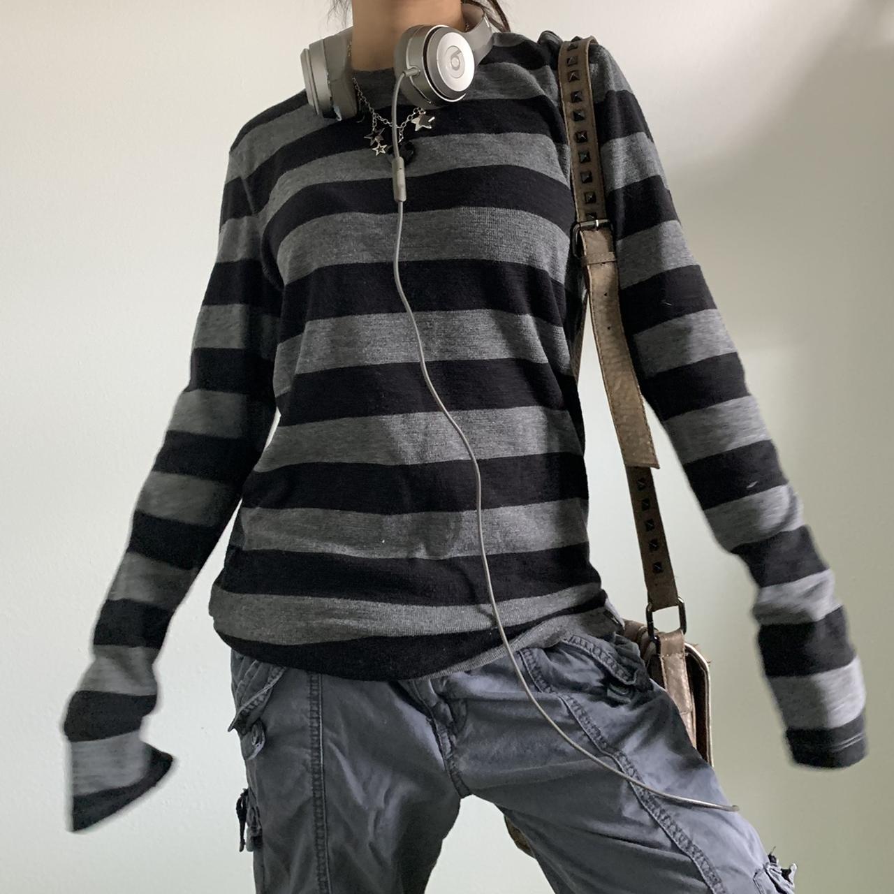 女性妖精グランジニットベーシックシャツ秋 Y2K グレー黒ス - Summer Grunge Clothing のレビューと価格